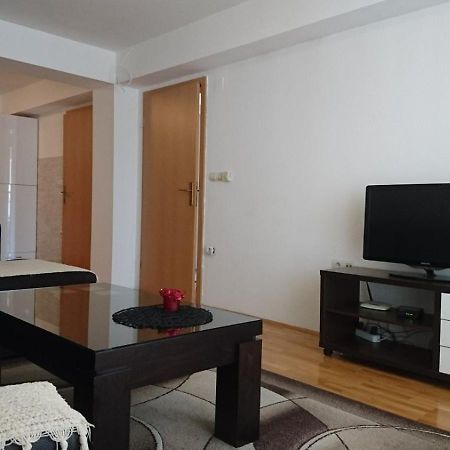Apartman Edina โอครีด ภายนอก รูปภาพ