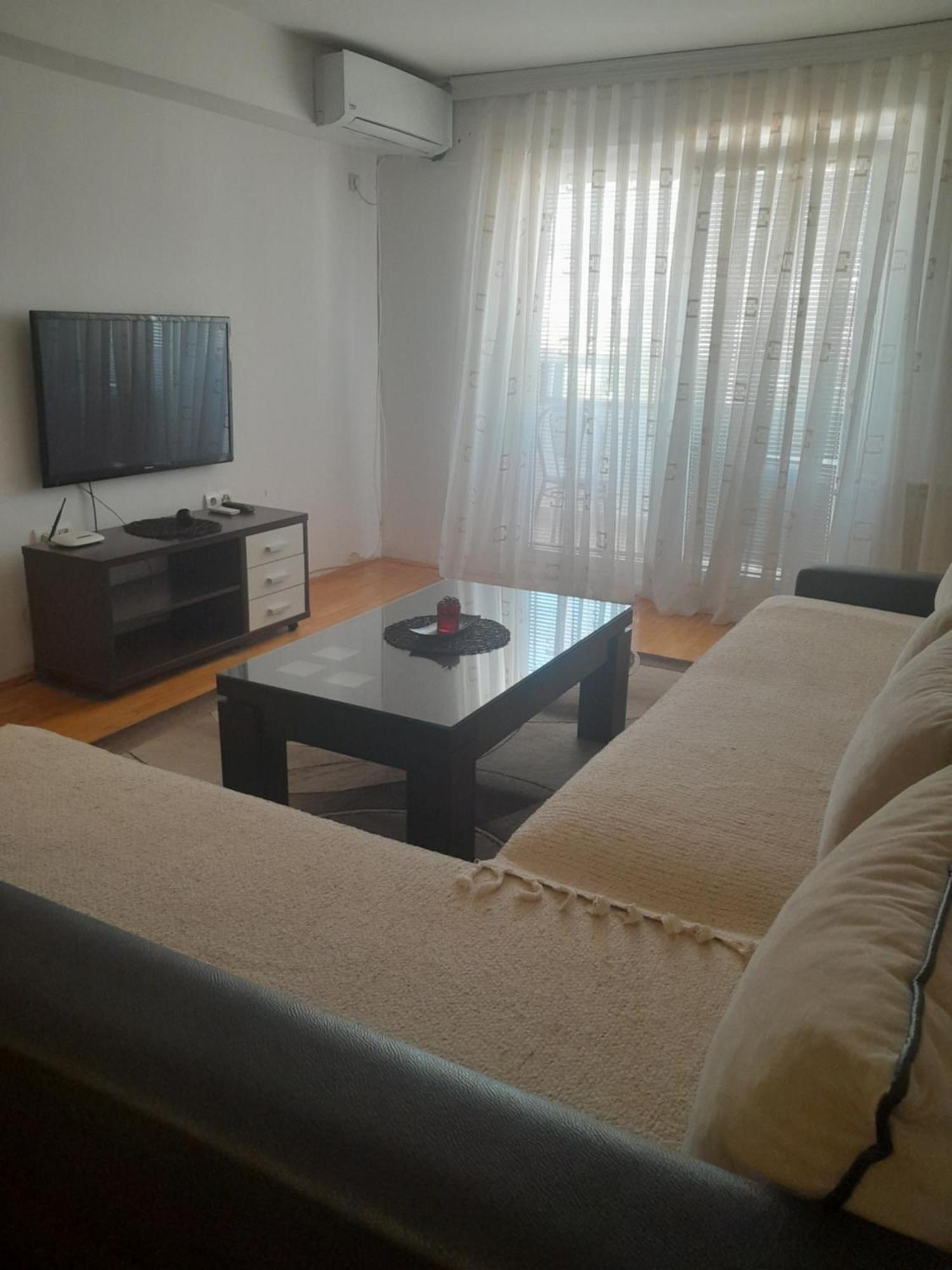 Apartman Edina โอครีด ภายนอก รูปภาพ
